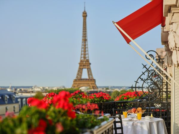 Hotel Plaza Athénée revela novos quartos e suítes